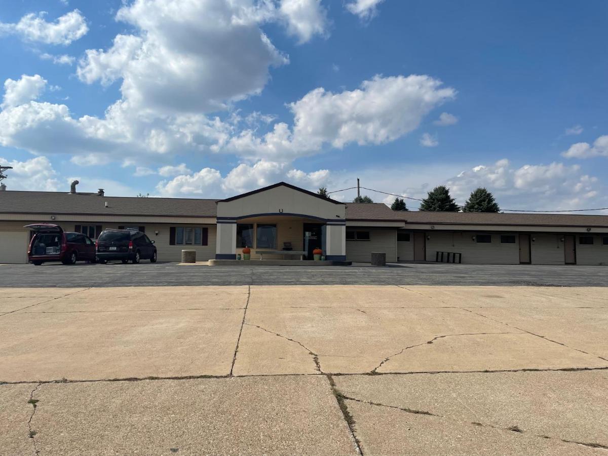 Amerivu Inn Harvest Estates New Hampton Exterior foto